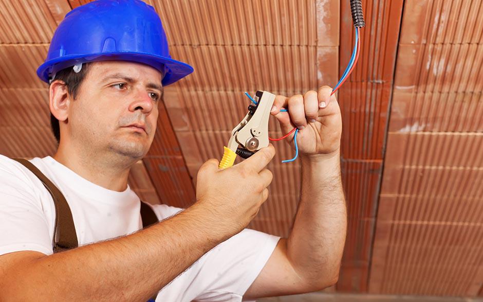 artisan électricien Louvres